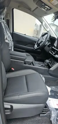 toyota hilux conquest 2.8L euro4 2027 — 0 km — Photo 3