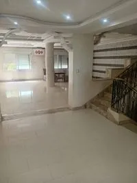 Villa à louer F5 500 m² — Photo 2